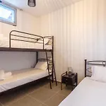 Charming Urban Escapes Your Cozy Retreats Apartament *