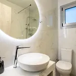 Apartament Charming Urban Escapes Your Cozy Retreats *