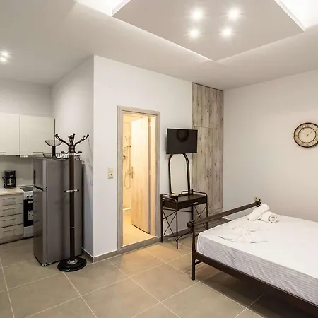 Charming Urban Escapes Your Cozy Retreats * Filiatrá