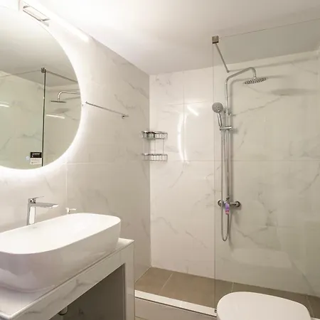 Charming Urban Escapes Your Cozy Retreats Lejlighed