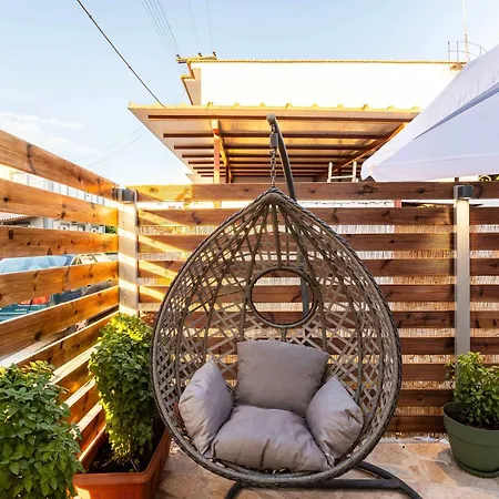 Apartment Charming Urban Escapes Your Cozy Retreats Filiatra