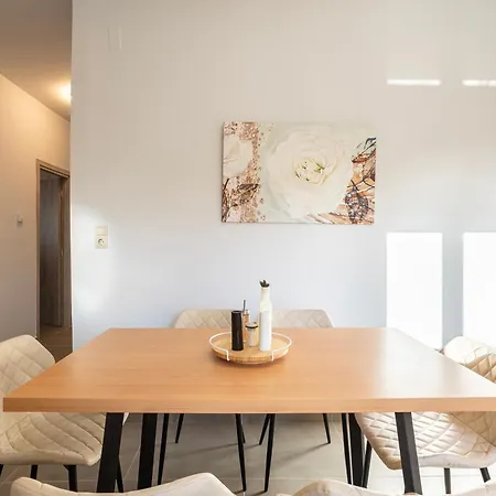 Apartment Charming Urban Escapes Your Cozy Retreats Filiatra