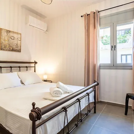 Charming Urban Escapes Your Cozy Retreats Apartmán Filiatrá