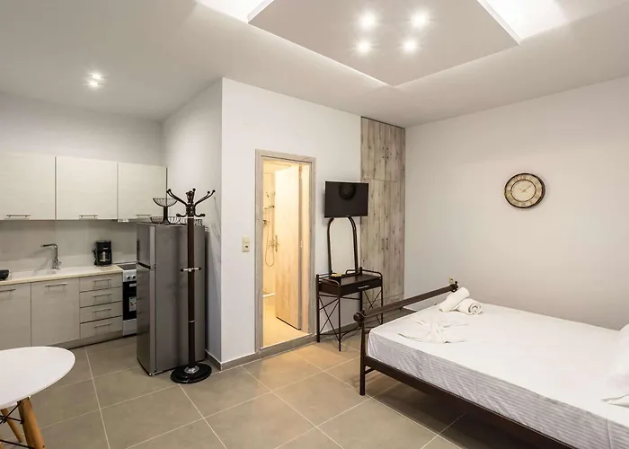 Charming Urban Escapes Your Cozy Retreats * Filiatrá