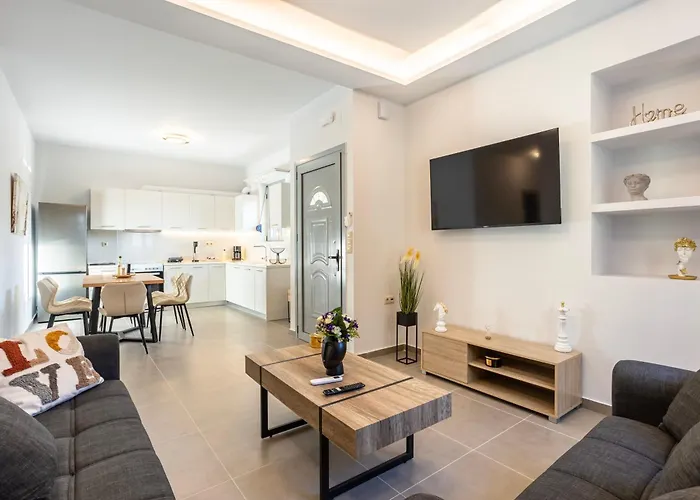 Charming Urban Escapes Your Cozy Retreats *