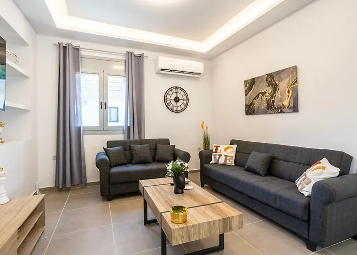 Charming Urban Escapes Your Cozy Retreats *