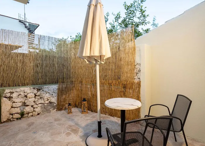 Charming Urban Escapes Your Cozy Retreats Lejlighed