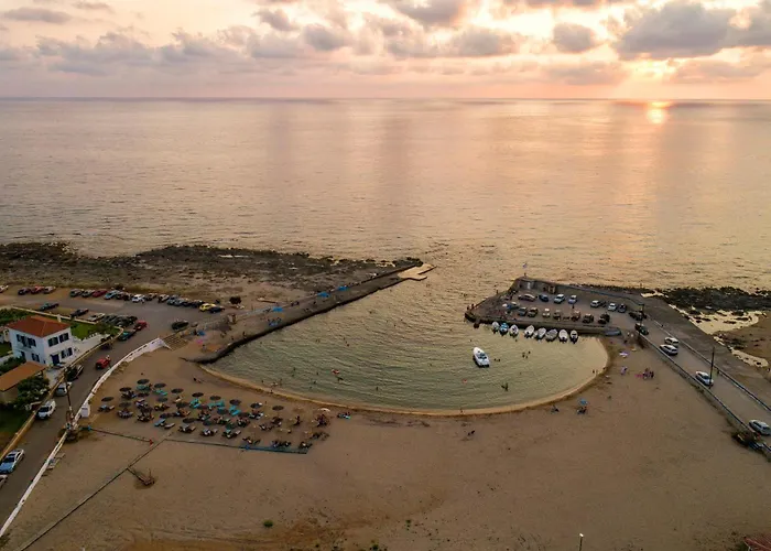 Charming Urban Escapes Your Cozy Retreats *