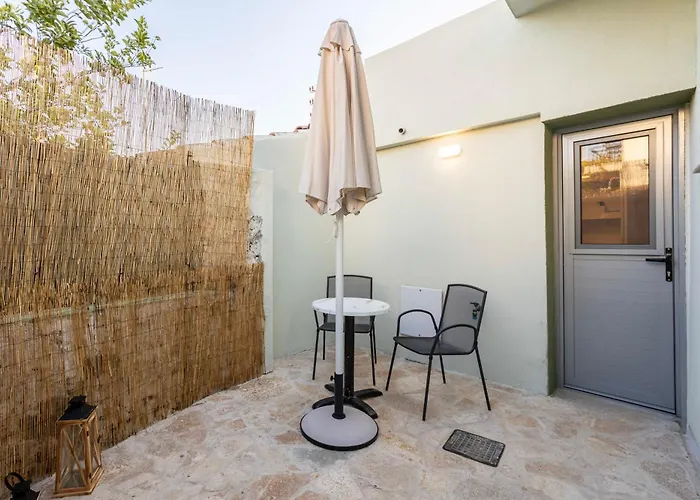 Charming Urban Escapes Your Cozy Retreats Lejlighed